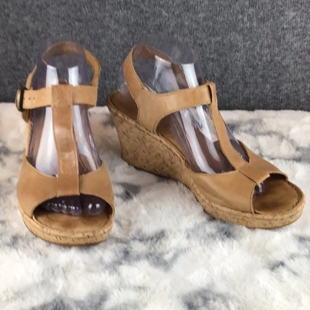 Born Leather Sandals Cork Wedge T-Strap Platform Boho Wedge Sz 10